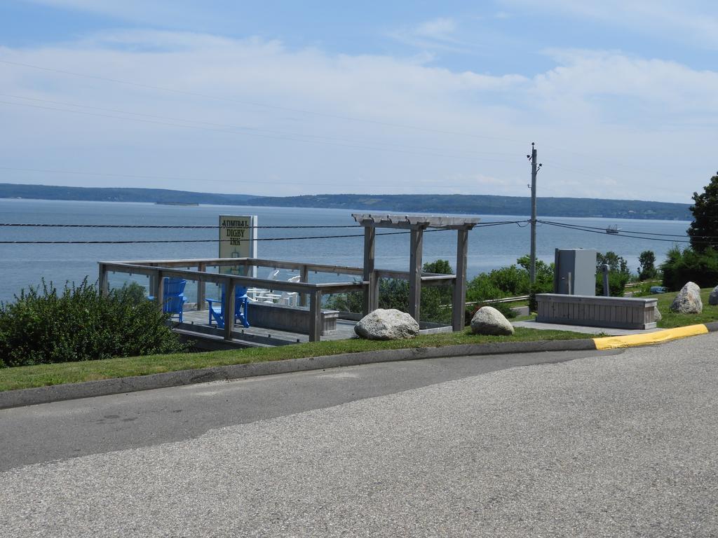 Admiral Digby Inn Restaurant And Cottages ภายนอก รูปภาพ